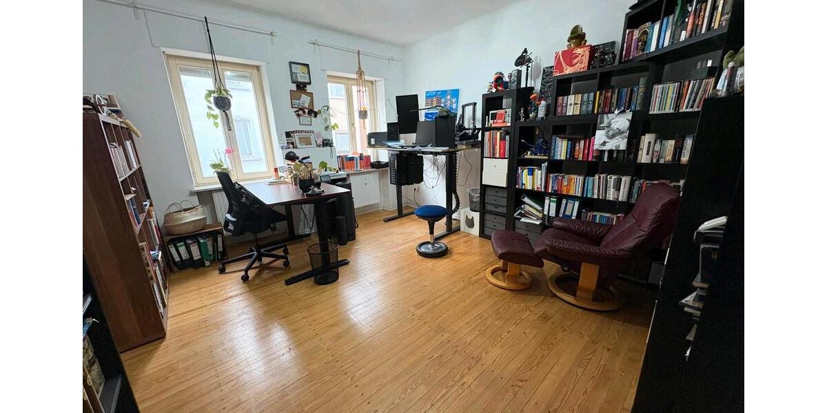 Etagenwohnung Saarbrücken - 1 Zimmer, 75 m&sup2;, 890&euro; | Angebot:25431680