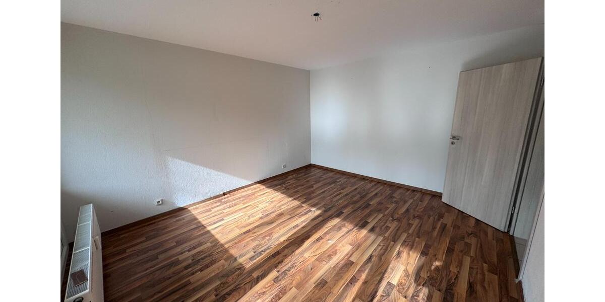 Erdgeschoßwohnung Neunkirchen - 3 Zimmer, 92 m&sup2;, 950&euro; | Angebot:25893757