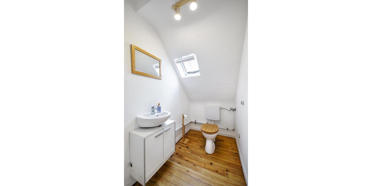 Dachgeschoßwohnung Saarbrücken West - 1 Zimmer, 48 m&sup2;, 850&euro; | Angebot:25942073