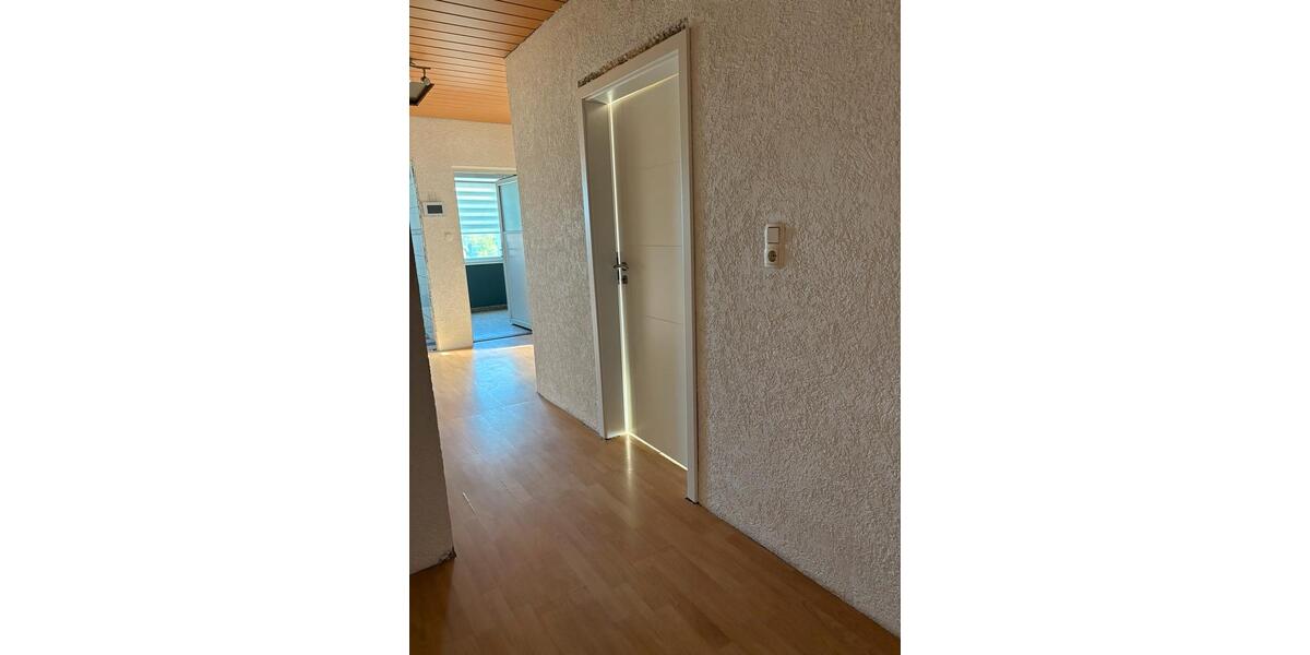 Dachgeschoßwohnung Quierschied - 1 Zimmer, 120 m&sup2;, 480&euro; | Angebot:26480101