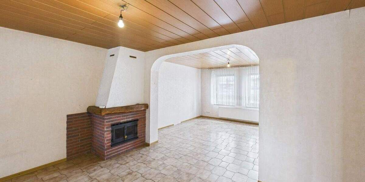 Einfamilienhaus Saarlouis Fraulautern - 7 Zimmer, 158 m&sup2;, 229.000&euro; | Angebot:25799581