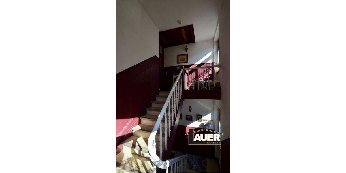 Mehrfamilienhaus, Wohnhaus Völklingen Stadtmitte - 9 Zimmer, 220 m&sup2;, 295.000&euro; | Angebot:25666078