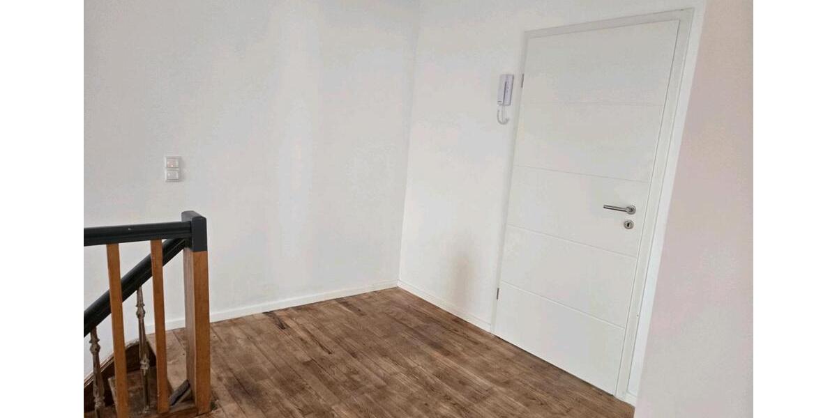 Dachgeschoßwohnung Zweibrücken - 5 Zimmer, 80 m&sup2;, 1.050&euro; | Angebot:25920796