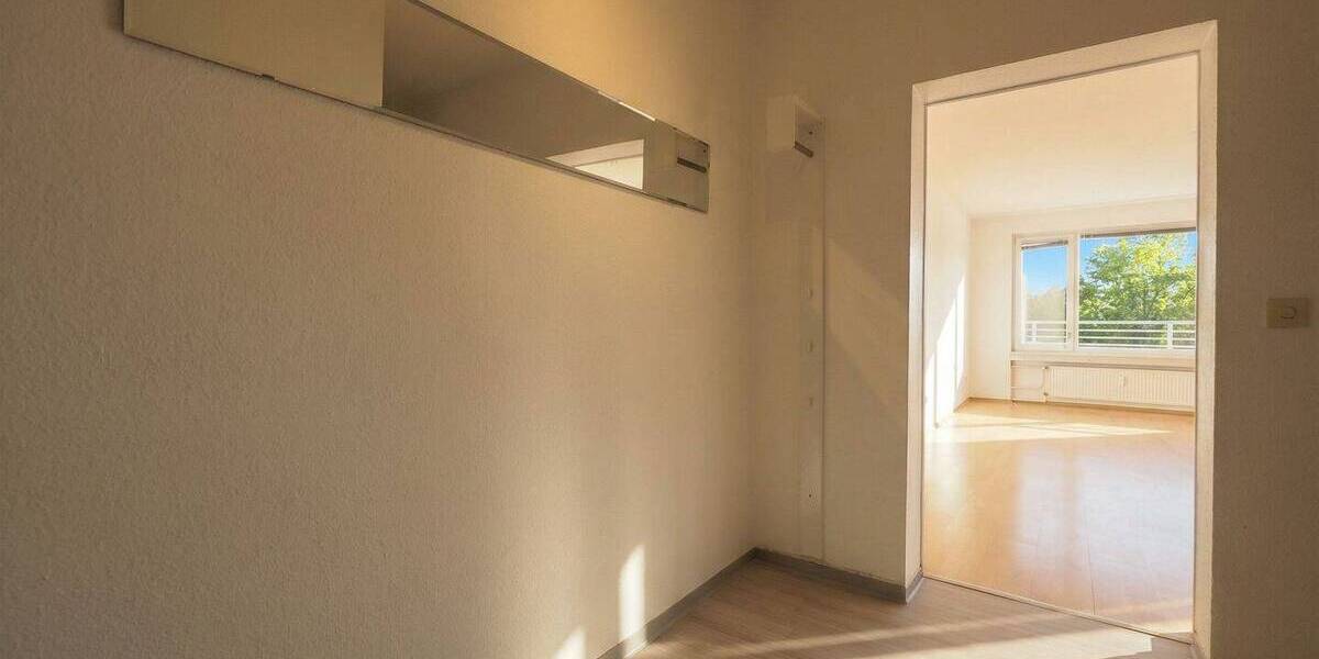 Etagenwohnung Saarbrücken Eschberg - 3 Zimmer, 84 m&sup2;, 179.000&euro; | Angebot:25996978