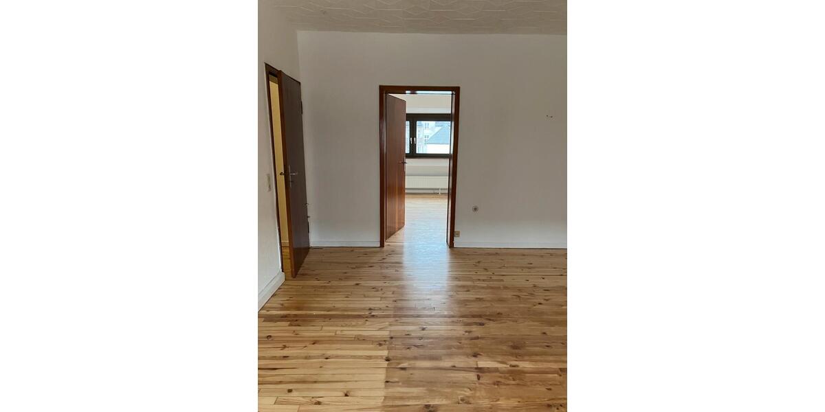 Dachgeschoßwohnung Saarbrücken West - 3 Zimmer, 69 m&sup2;, 650&euro; | Angebot:25217163