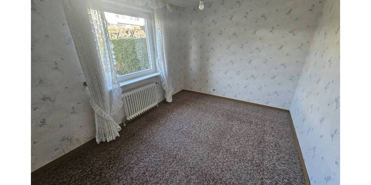 Mehrfamilienhaus, Wohnhaus Neunkirchen-Wellesweiler Wellesweiler - 8 Zimmer, 164 m&sup2;, 199.000&euro; | Angebot:26029540