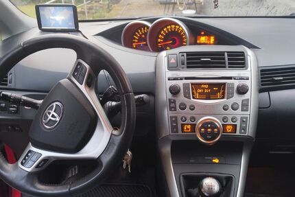 Toyota Verso 197.251 km 3.200 &euro; Saarbrücken 66121