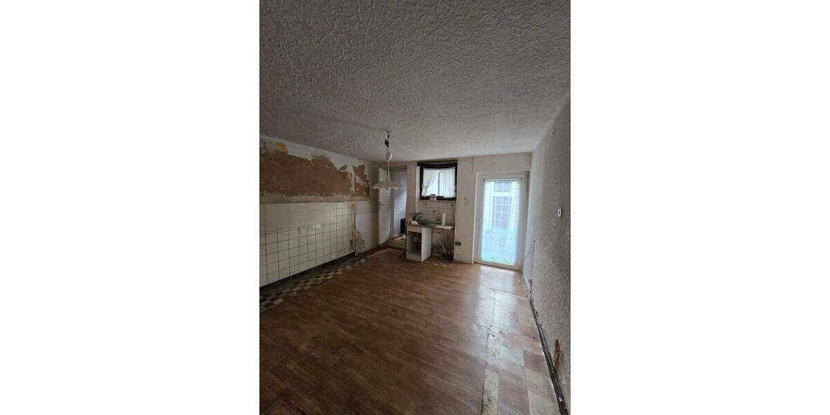 Reihenmittelhaus Homburg - 4 Zimmer, 85 m&sup2;, 99.000&euro; | Angebot:25736629