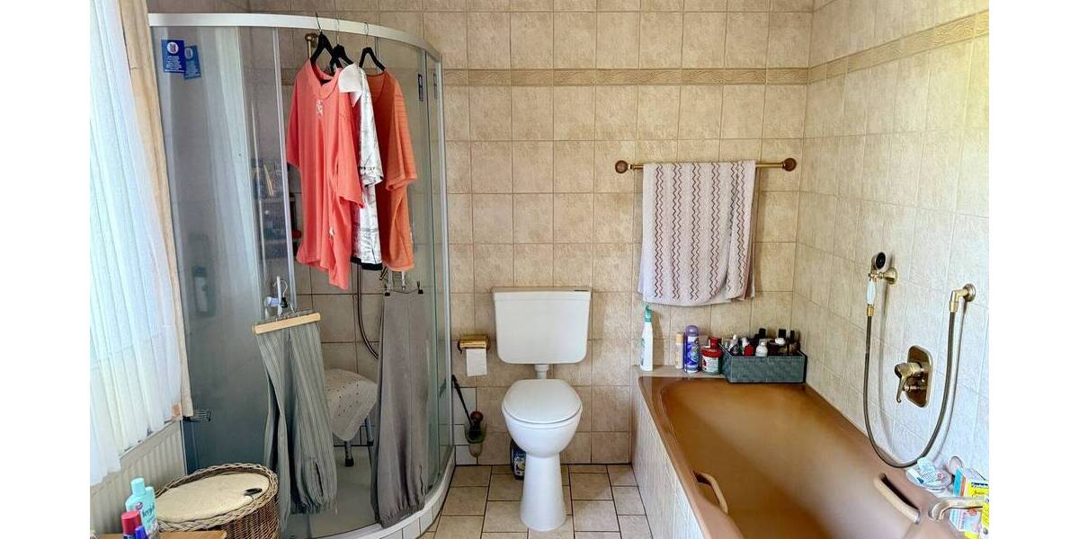 Einfamilienhaus Lebach Gresaubach - 8 Zimmer, 314 m&sup2;, 289.000&euro; | Angebot:25668696