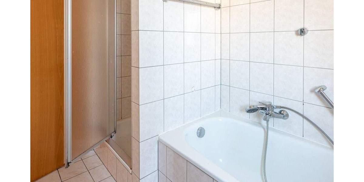Etagenwohnung Völklingen Stadtmitte - 2 Zimmer, 66 m&sup2;, 115.000&euro; | Angebot:25899687