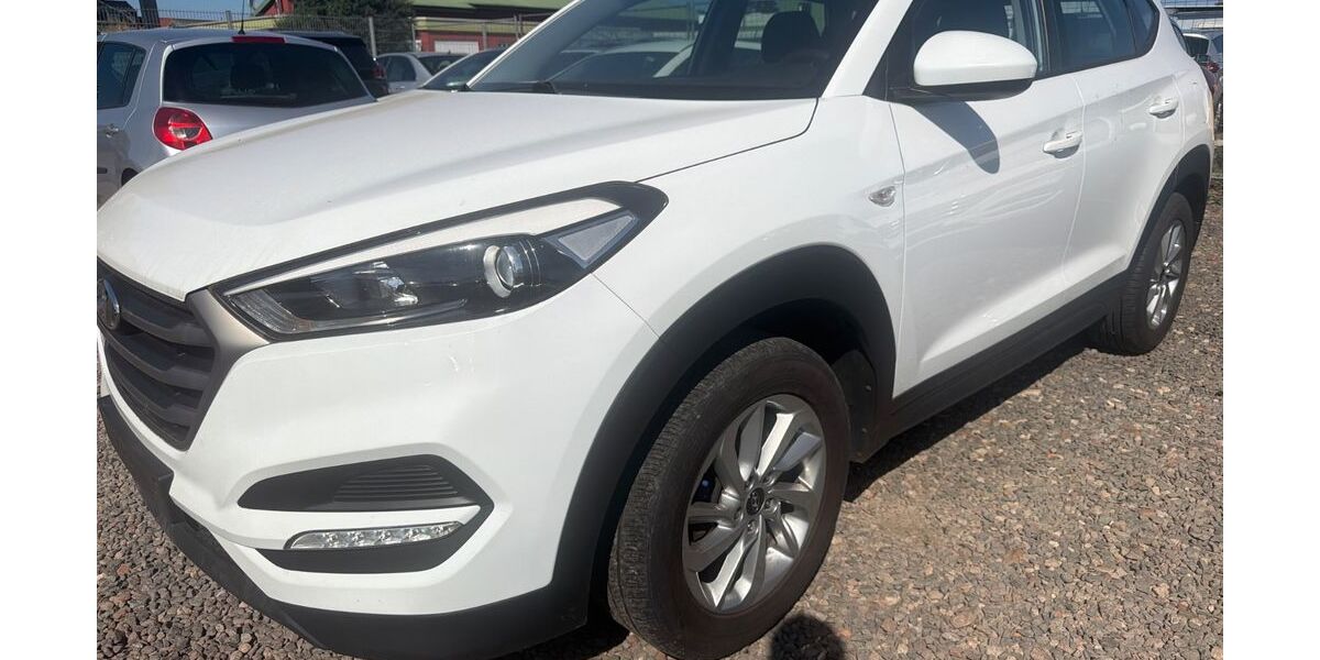 Hyundai TUCSON 199.000 km 7.900 &euro; Saarlouis 66740