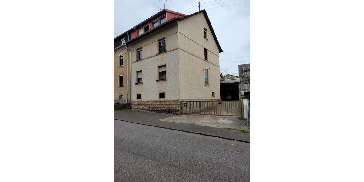 Mehrfamilienhaus, Wohnhaus Saarbrücken Brebach-Fechingen - 5 Zimmer, 165 m&sup2;, 248.000&euro; | Angebot:22170927