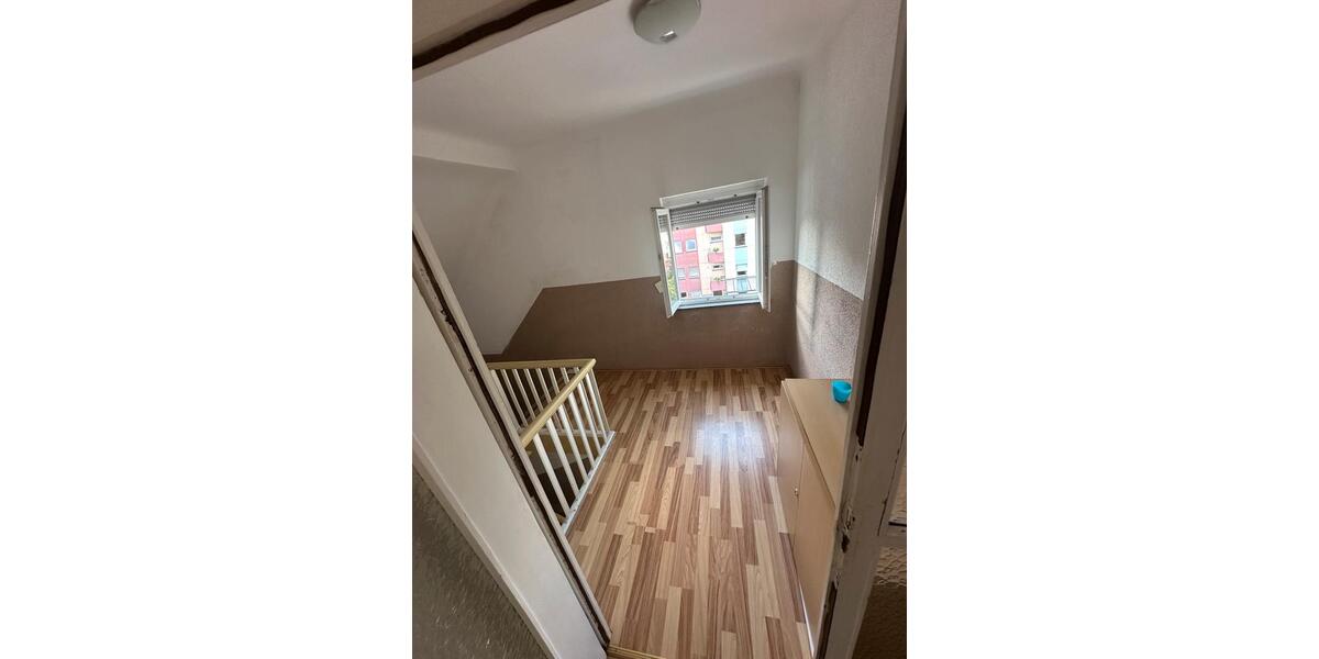 Dachgeschoßwohnung Dillingen (Saar) - 3 Zimmer, 80 m&sup2;, 500&euro; | Angebot:25790941