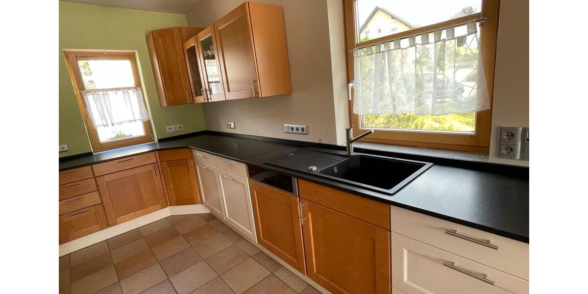 Doppelhaushälfte Schmelz - 8 Zimmer, 287 m&sup2;, 425.000&euro; | Angebot:27010139
