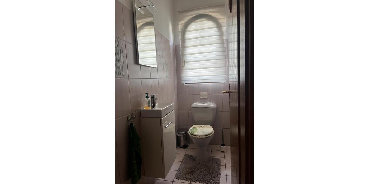 Einfamilienhaus Schwalbach - 12 Zimmer, 390 m&sup2;, 630.000&euro; | Angebot:17049941