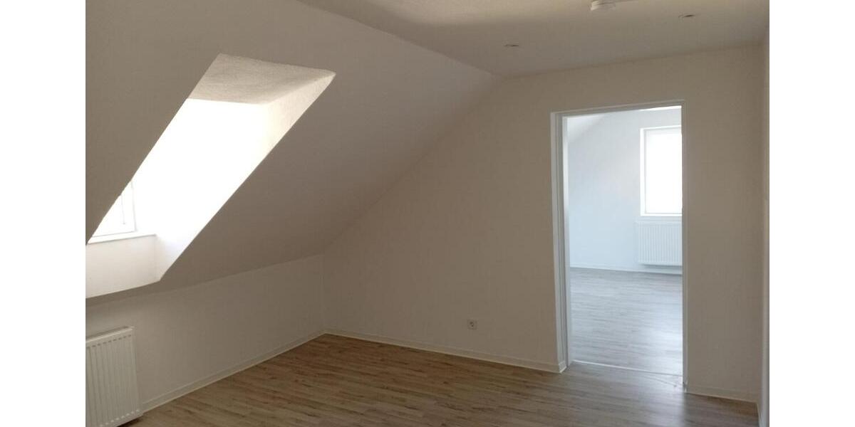 Dachgeschoßwohnung Saarbrücken Dudweiler - 1 Zimmer, 50 m&sup2;, 540&euro; | Angebot:26473640