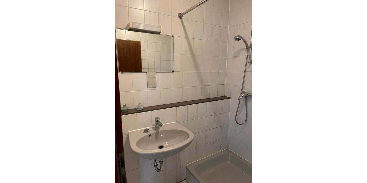 Etagenwohnung Saarbrücken - 1 Zimmer, 35 m&sup2;, 420&euro; | Angebot:25084754