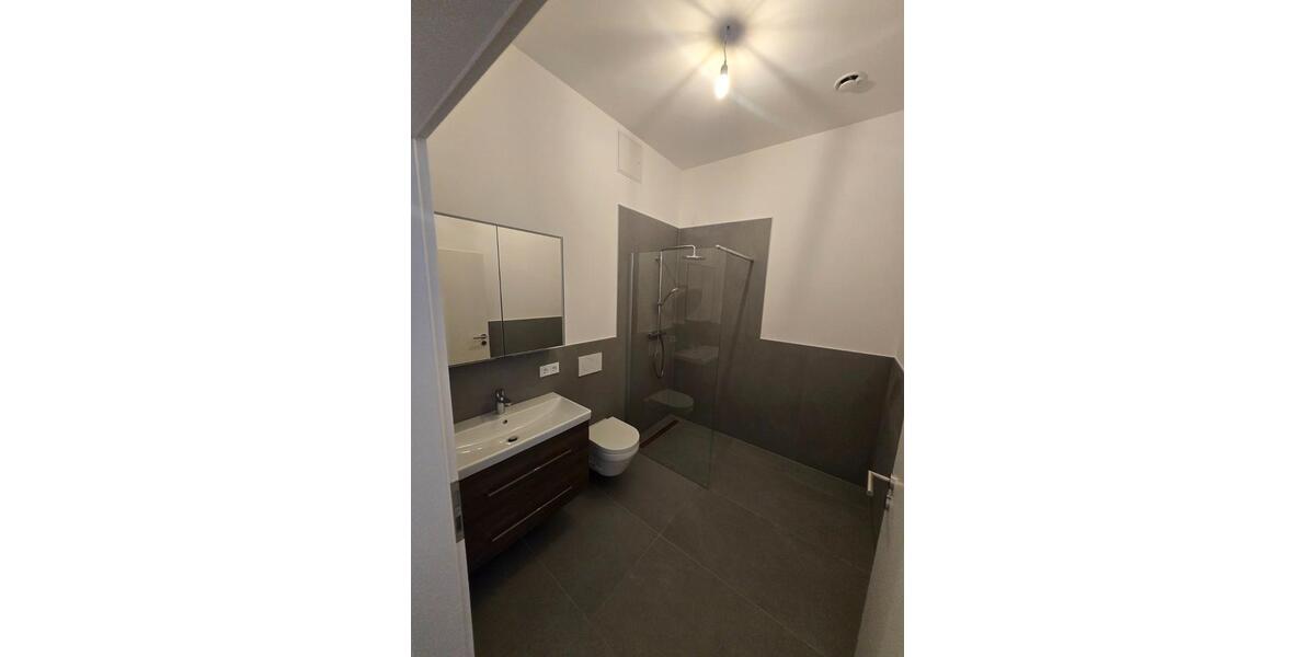 Erdgeschoßwohnung Homburg - 2 Zimmer, 84 m&sup2;, 1.050&euro; | Angebot:25056985