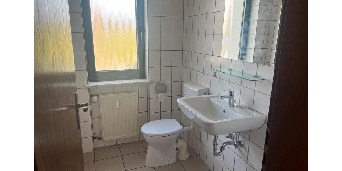 Erdgeschoßwohnung Schmelz - 4 Zimmer, 105 m&sup2;, 700&euro; | Angebot:25599672