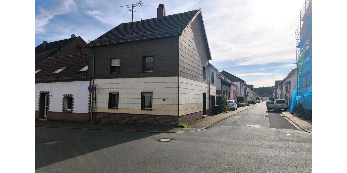 Einfamilienhaus Dillingen (Saar) - 6 Zimmer, 120 m&sup2;, 100.000&euro; | Angebot:24470013