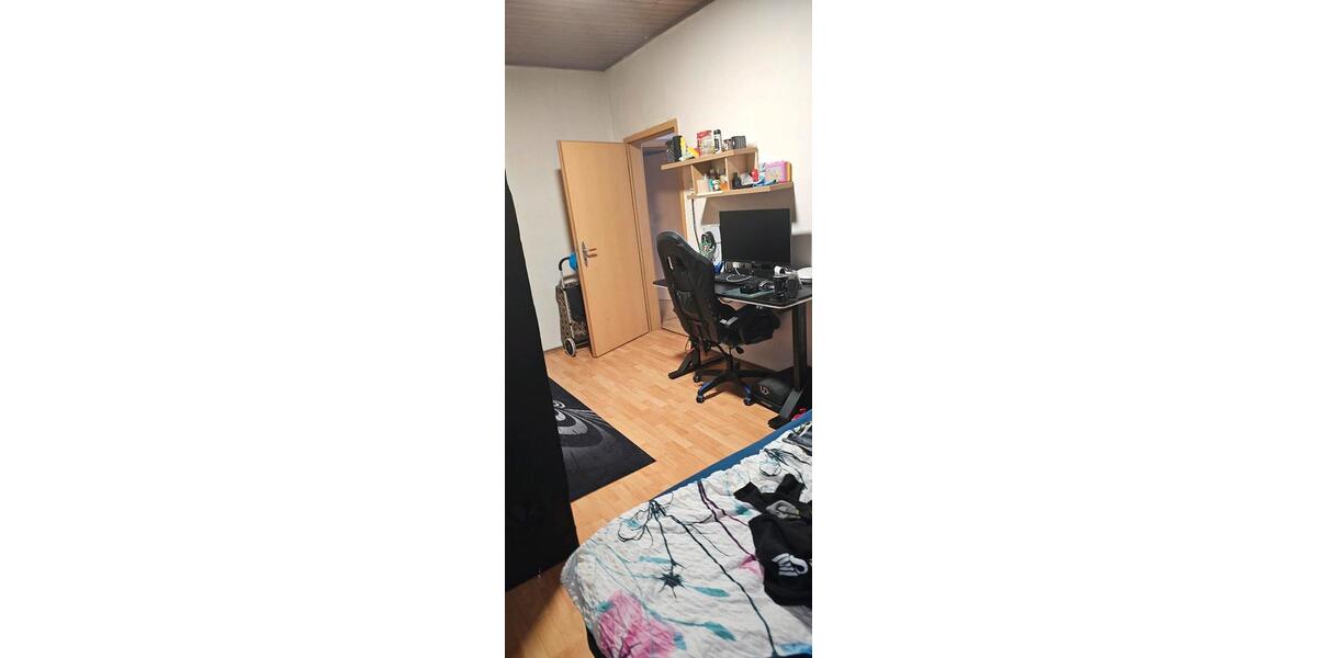 Erdgeschoßwohnung Völklingen - 3 Zimmer, 75 m&sup2;, 600&euro; | Angebot:24854267