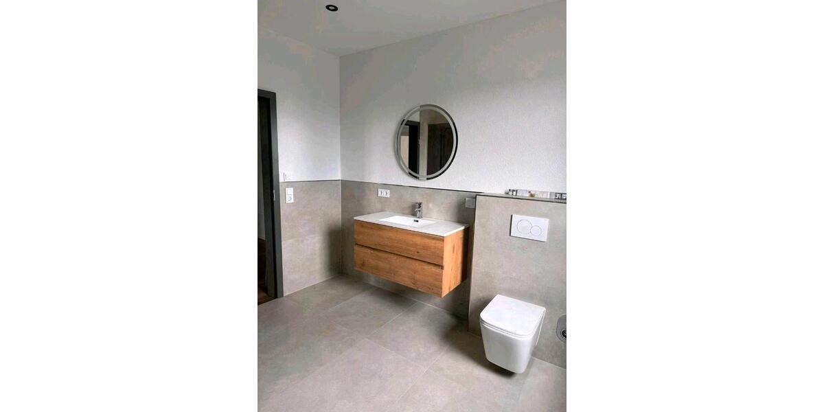 Etagenwohnung Schmelz - 4 Zimmer, 120 m&sup2;, 1.250&euro; | Angebot:26588199