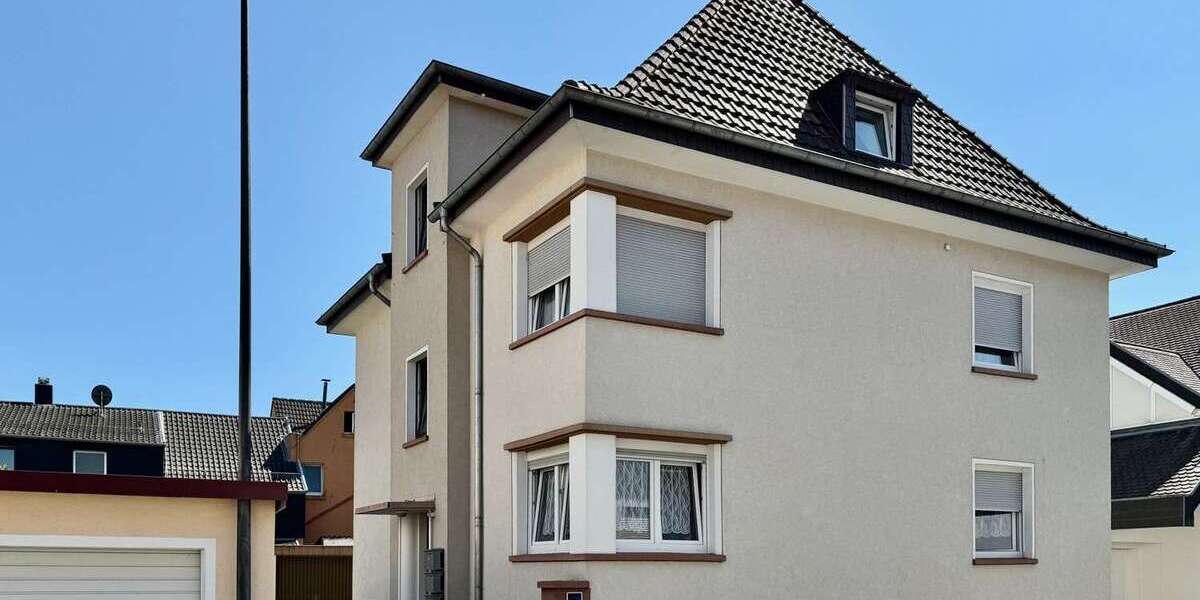 Einfamilienhaus Homburg - 8 Zimmer, 210 m&sup2;, 380.000&euro; | Angebot:23884078