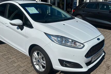 Ford Fiesta 70.700 km 9.890 &euro; Hornbach 66500