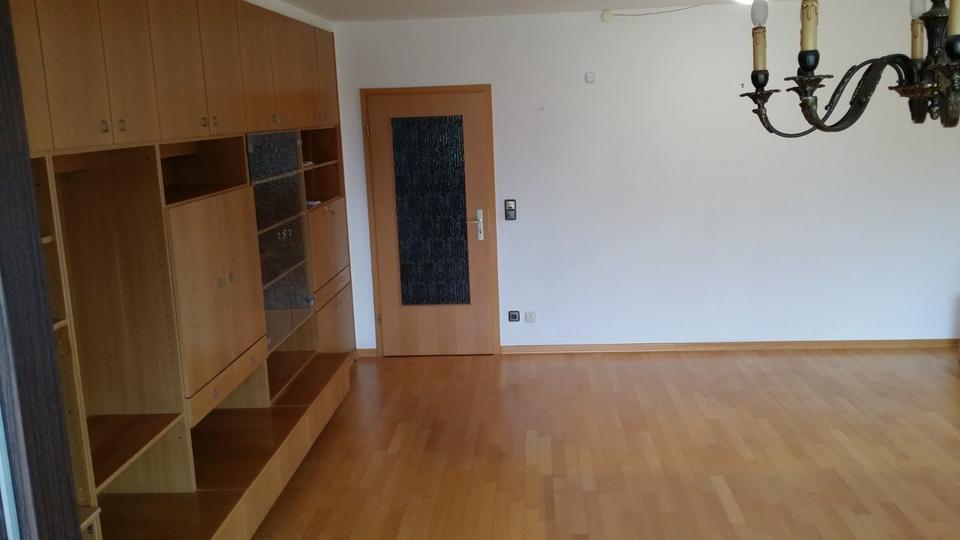 Erdgeschoßwohnung Völklingen - 2 Zimmer, 65 m&sup2;, 520&euro; | Angebot:25362964
