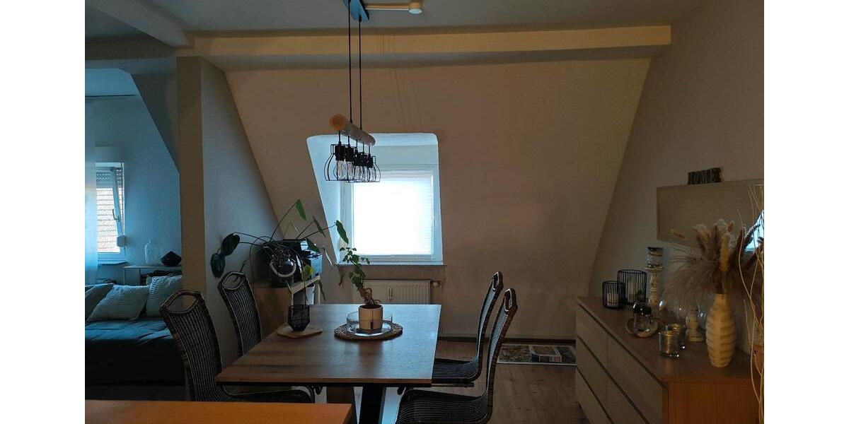 Dachgeschoßwohnung Großrosseln - 3 Zimmer, 80 m&sup2;, 600&euro; | Angebot:25852416