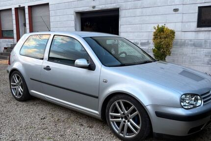 VW Golf 162.186 km 800 &euro; Lebach 66822