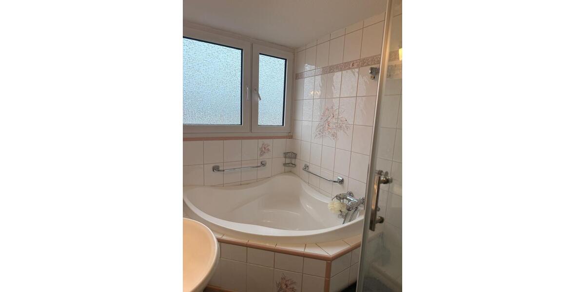 Maisonettenwohnung Saarbrücken West - 3 Zimmer, 85 m&sup2;, 670&euro; | Angebot:24877366