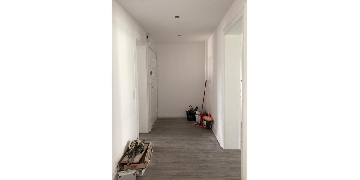 Etagenwohnung Saarbrücken Eschberg - 3 Zimmer, 100 m&sup2;, 895&euro; | Angebot:25874102