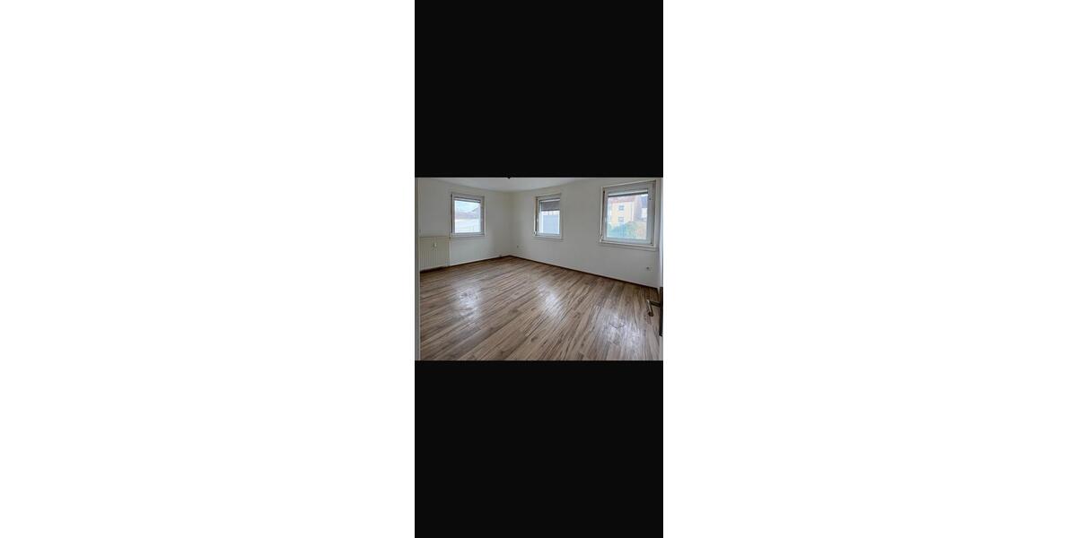 Etagenwohnung Neunkirchen - 2 Zimmer, 68 m&sup2;, 650&euro; | Angebot:25936878