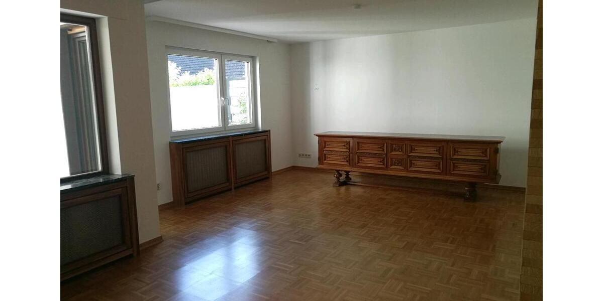 Erdgeschoßwohnung Homburg - 3.5 Zimmer, 119 m&sup2;, 1.050&euro; | Angebot:25235611