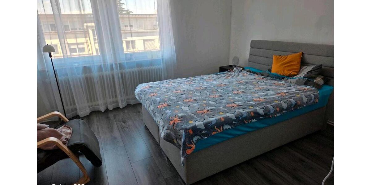 Dachgeschoßwohnung Saarbrücken Neue Bremm - 4 Zimmer, 86 m&sup2;, 1.700&euro; | Angebot:26002811