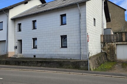 Modernisiertes Einfamilienhaus mit Einliegerwohnung Schmelz zentral - Haus Schmelz | Angebot:27333388