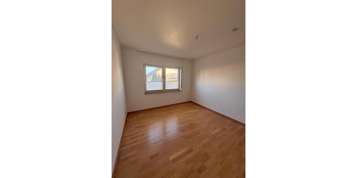 Erdgeschoßwohnung Püttlingen - 2.5 Zimmer, 83 m&sup2;, 700&euro; | Angebot:26653363