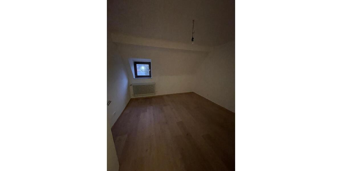 Etagenwohnung Zweibrücken - 4 Zimmer, 100 m&sup2;, 1.000&euro; | Angebot:23689511
