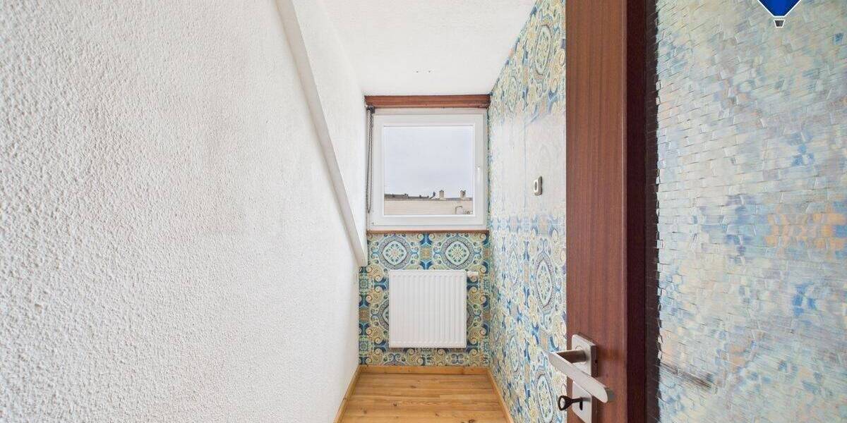 Reihenmittelhaus Dillingen - 7 Zimmer, 230 m&sup2;, 279.000&euro; | Angebot:25673957