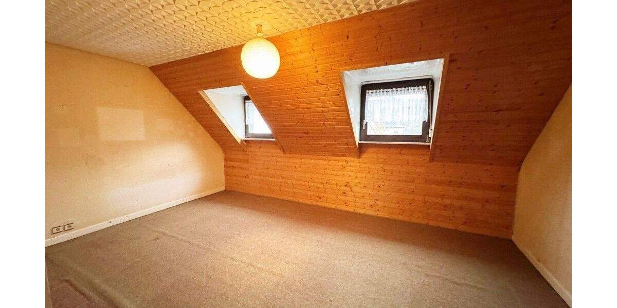 Einfamilienhaus St. Ingbert Rentrisch - 9 Zimmer, 190 m&sup2;, 169.000&euro; | Angebot:25668583