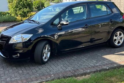 Toyota Auris 90.000 km 7.900 &euro; Schwalbach 66773