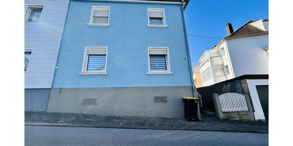 Mehrfamilienhaus, Wohnhaus Neunkirchen Innenstadt - 6 Zimmer, 130 m&sup2;, 219.000&euro; | Angebot:25779641