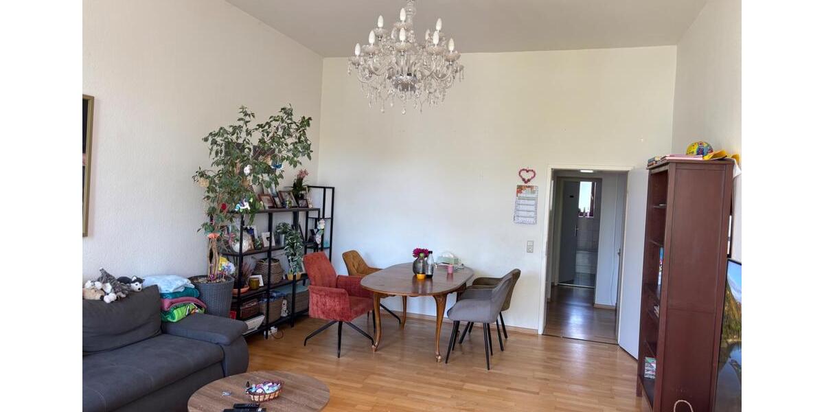 Etagenwohnung Saarbrücken Eschberg - 4 Zimmer, 120 m&sup2;, 1.120&euro; | Angebot:26561984