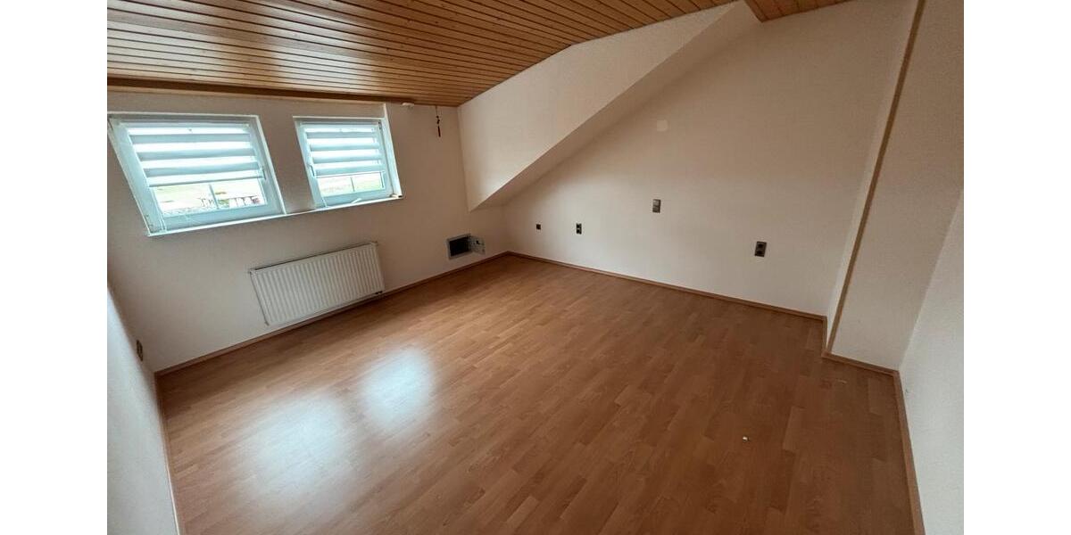 Bauernhaus, Landhaus Wallerfangen - 6.5 Zimmer, 224 m&sup2;, 335.000&euro; | Angebot:25811799