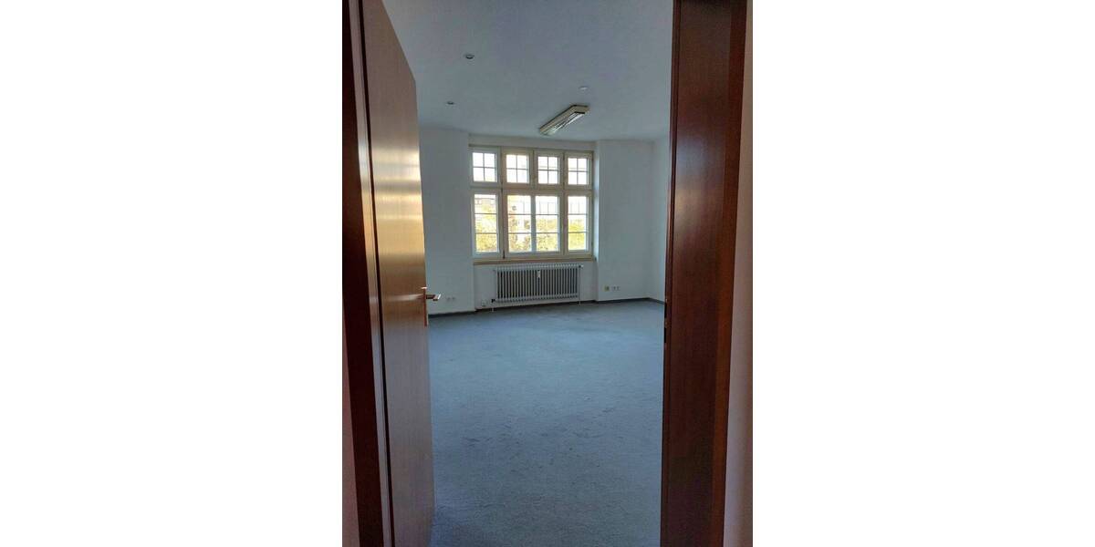 Gewerbeobjekt Saarbrücken St Johann - 5 Zimmer, 120 m&sup2;, 990&euro; | Angebot:26501573