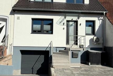 Haus Neunkirchen Kohlhof - 1 Zimmer, 96 m&sup2;, 235.000&euro; | Angebot:24284632