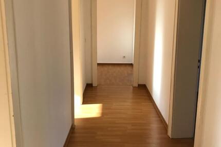 Wohnung Saarbrücken Malstatt - 4 Zimmer, 90 m&sup2;, 680&euro; | Angebot:25422125