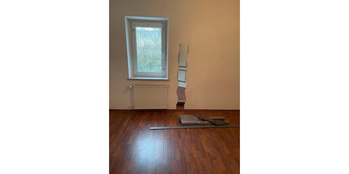 Dachgeschoßwohnung Sulzbach (Saar) - 2 Zimmer, 70 m&sup2;, 700&euro; | Angebot:25530138