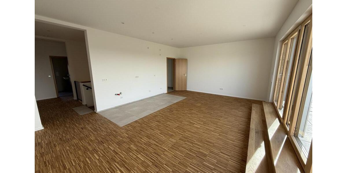 Maisonettenwohnung Saarbrücken Neue Bremm - 3 Zimmer, 83 m&sup2;, 1.120&euro; | Angebot:24780729